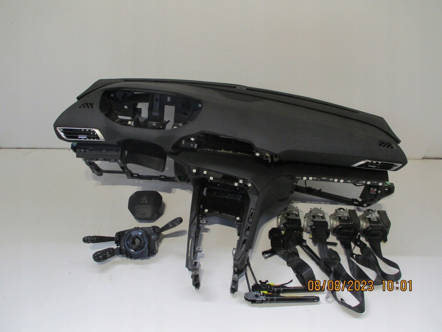 console dashboard PEUGEOT 3008 II CARBON
