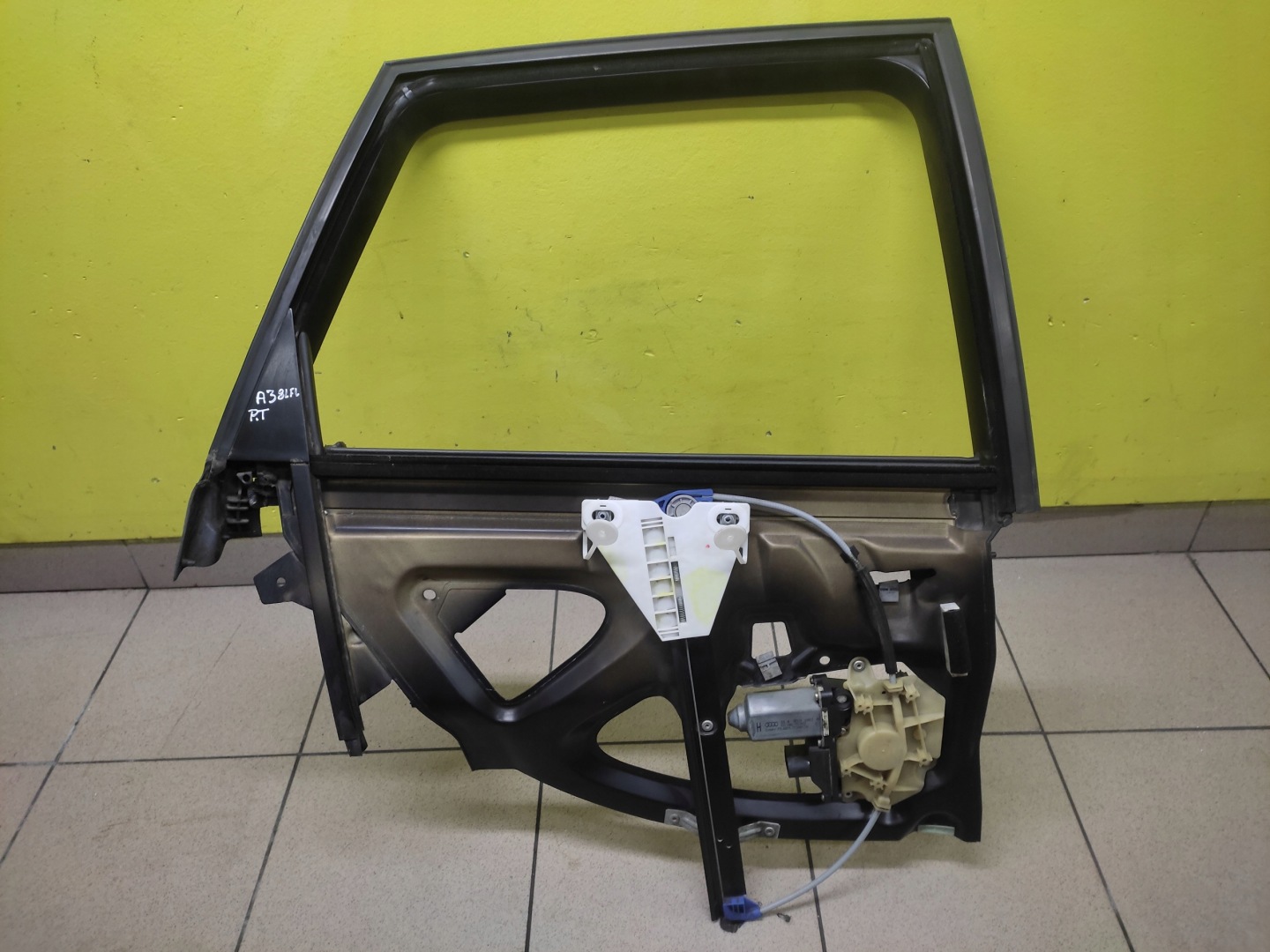 AUDI A3 8L window regulator right rear part