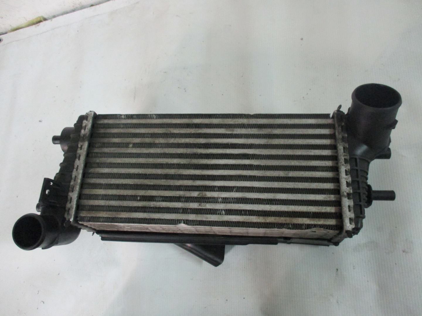 Kühler intercooler Focus MK3 1,6 TDCI BV61-9L440-CG