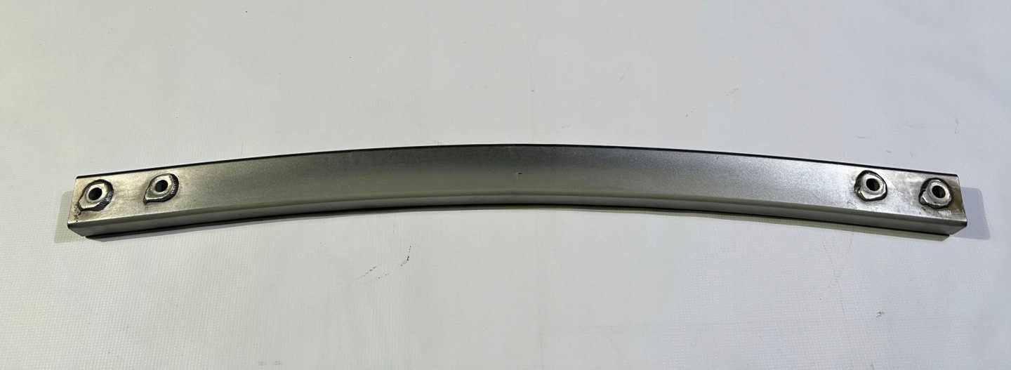 sider pillar console supports front of the front Maserati GranTurismo 2008