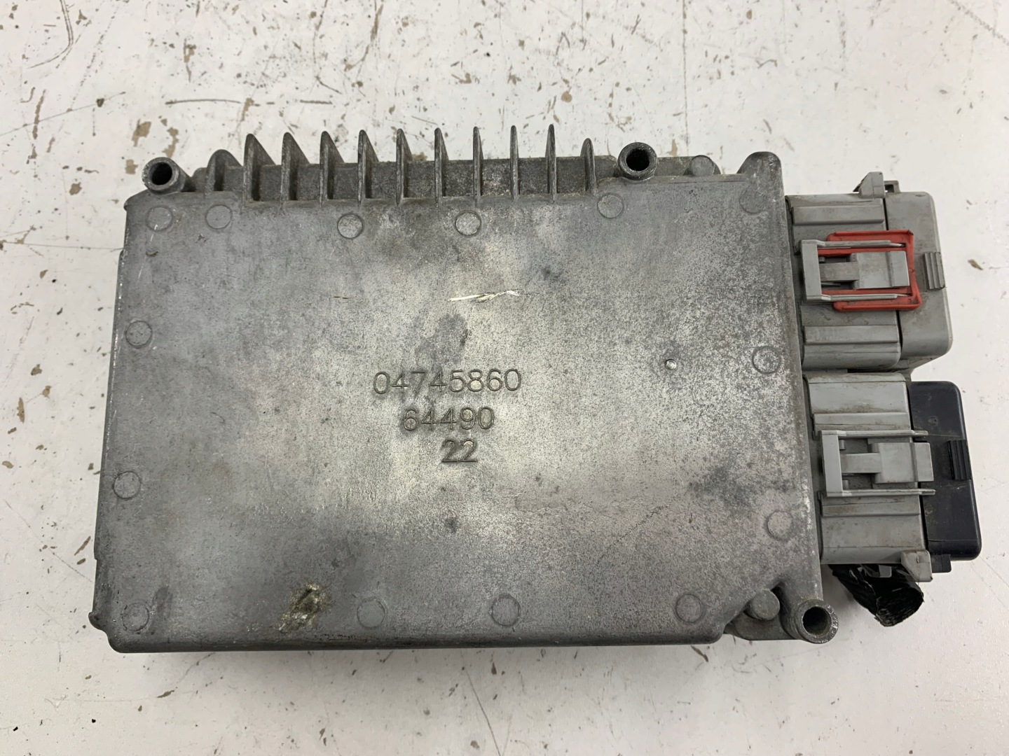 CHRYSLER PT CRUISER 2.0 control unit of the engine P05033663AB