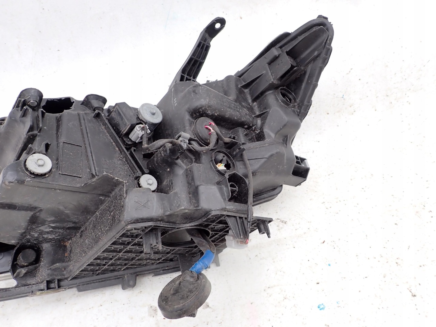 TOYOTA LAND CRUISER 150 18- FULL LED light right