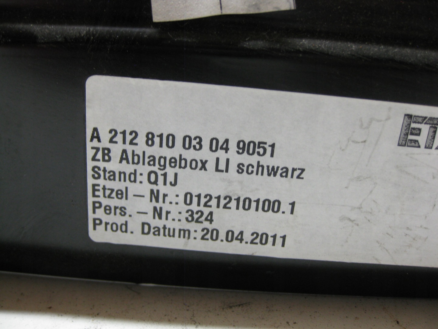 MERCEDES W212 E KLASA 11r passenger compartment seat left front A2128100304