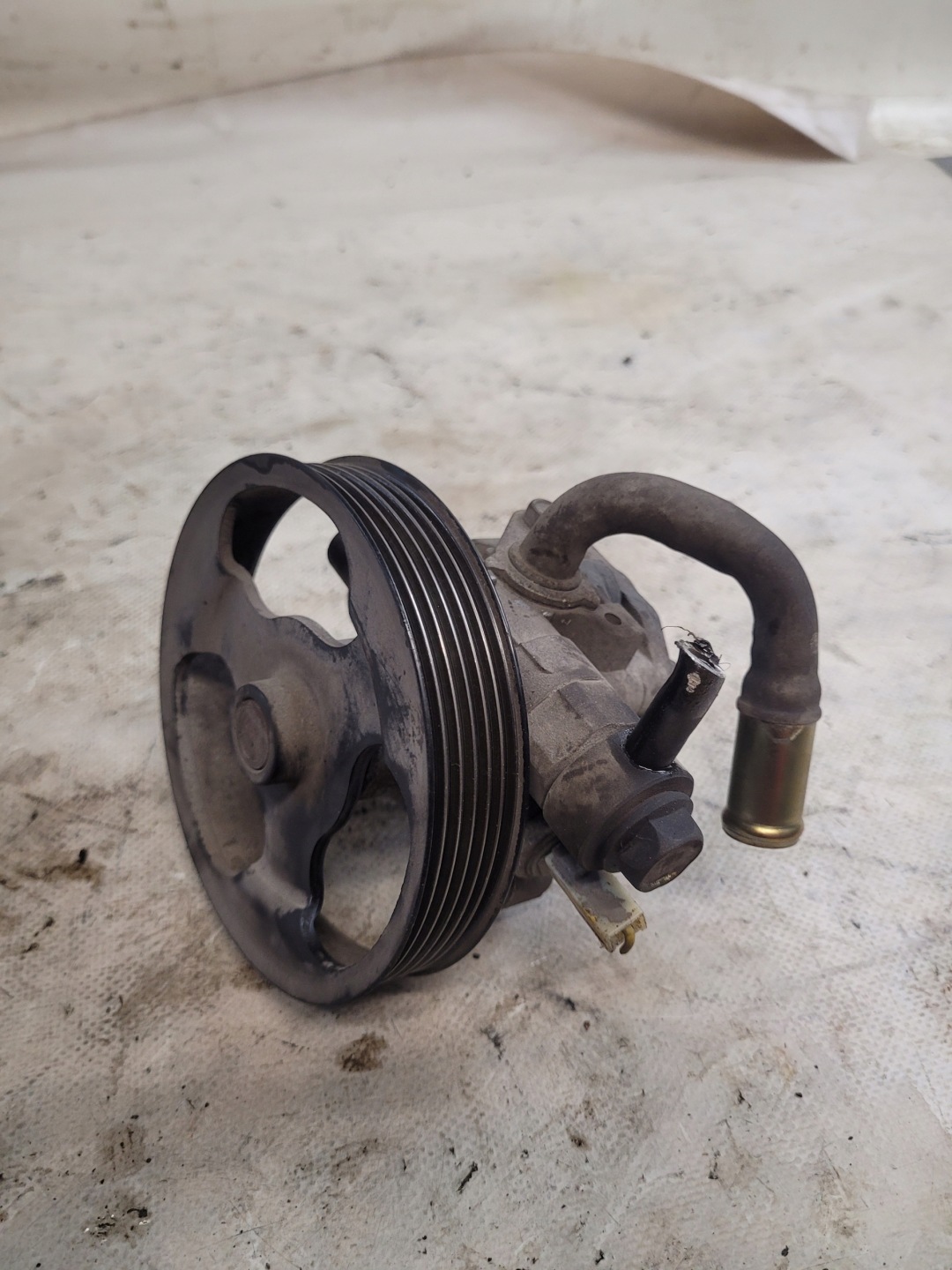 servo pump KYB MAZDA 3 III 1.6B