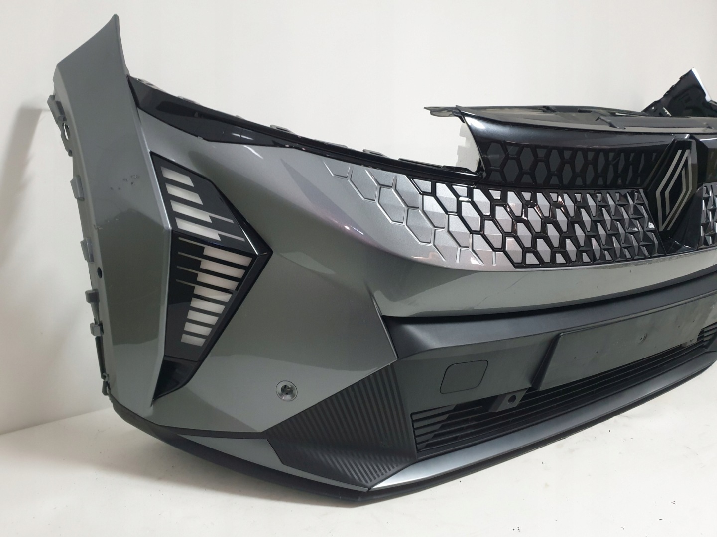 RENAULT SCENIC V 5 E-TECH 24-> bumper front front PDC RADAR