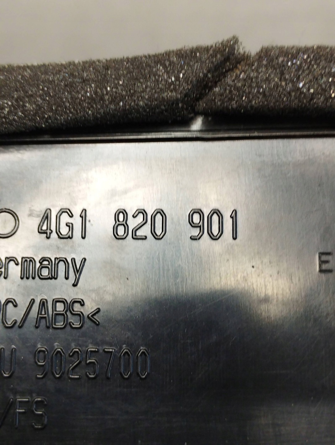 Audi A7 4G 2016 grid MAWIEWU left 4G1820901