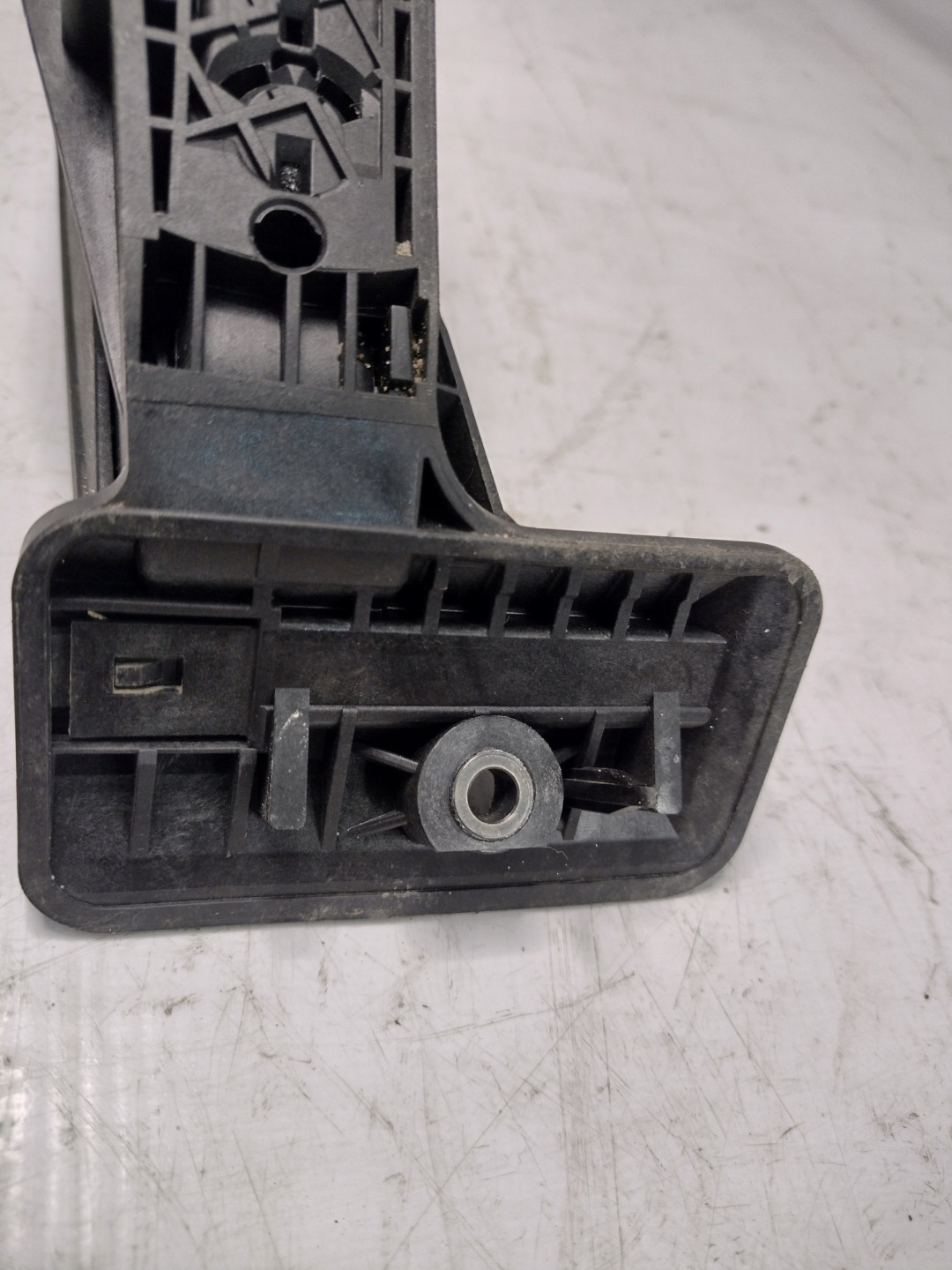potentiometer accelerator pedal BMW F11 6852643