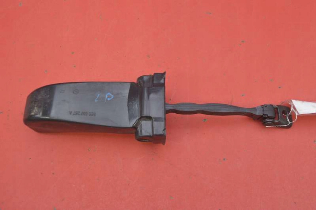 limiter door left front 5E0837267A SKODA OCTAVIA 3 III 13-17