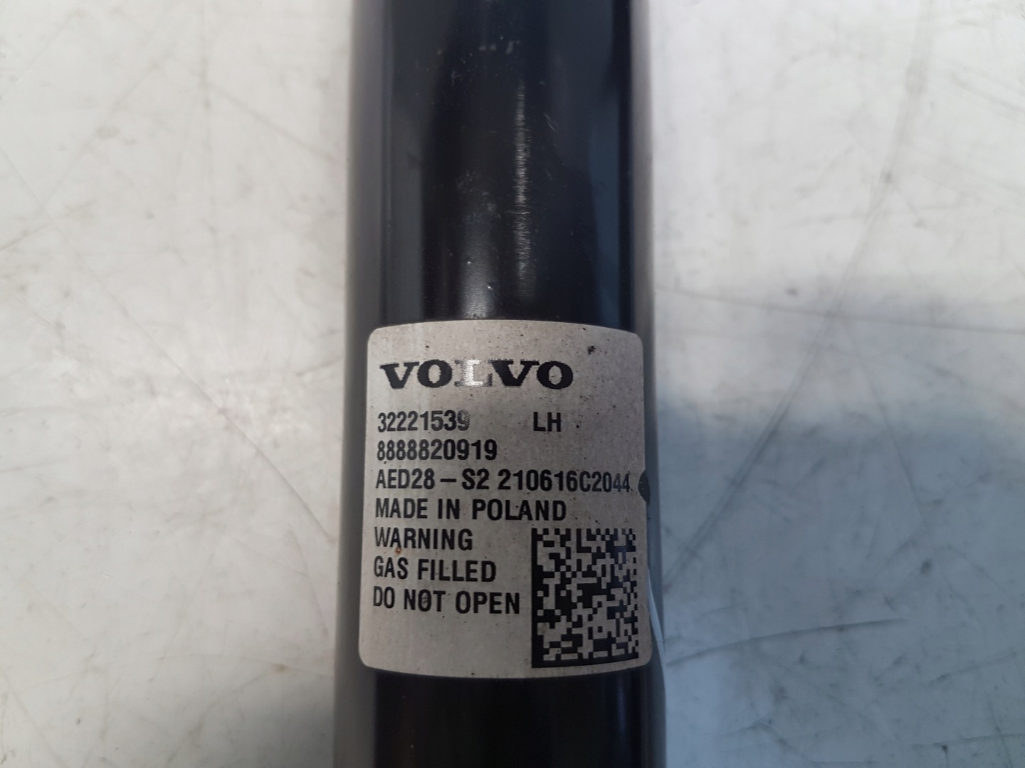 VOLVO XC40 T3 shock absorber rear part left right