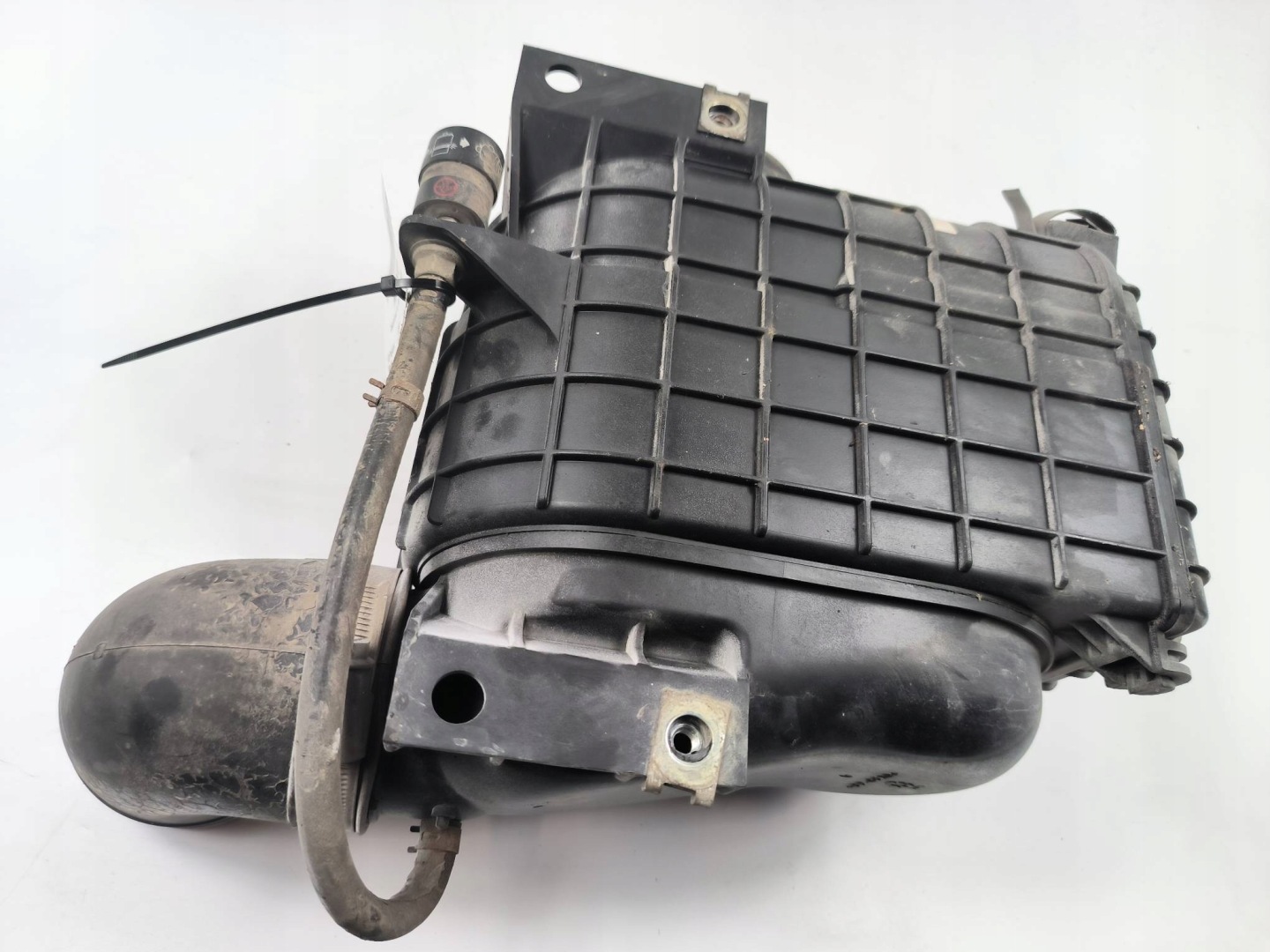 Gehäuse filter luft ML289652 FUSO CANTER 9C18