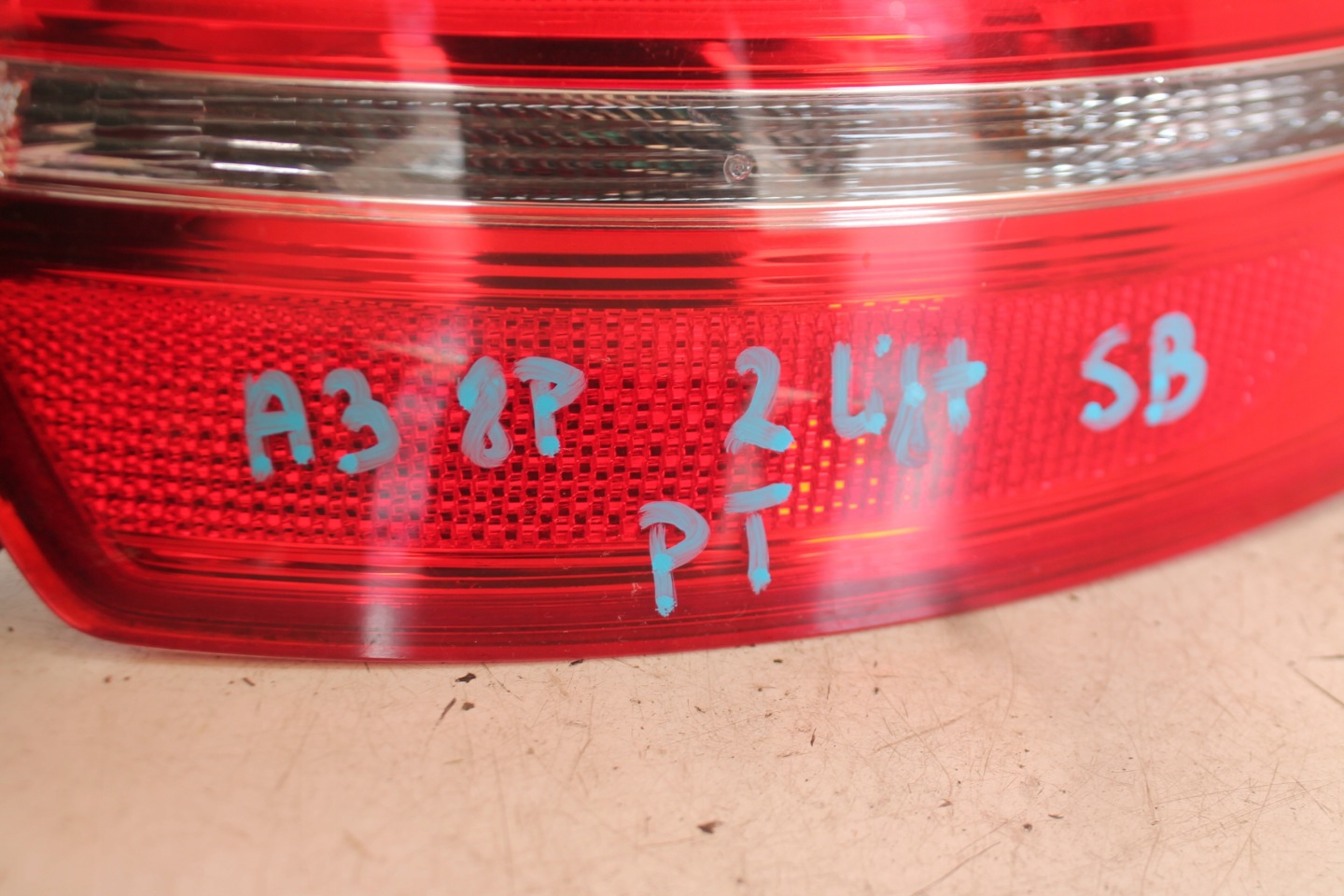 light right rear part right rear 8P4945096E AUDI A3 8P SPORTBACK 08-13