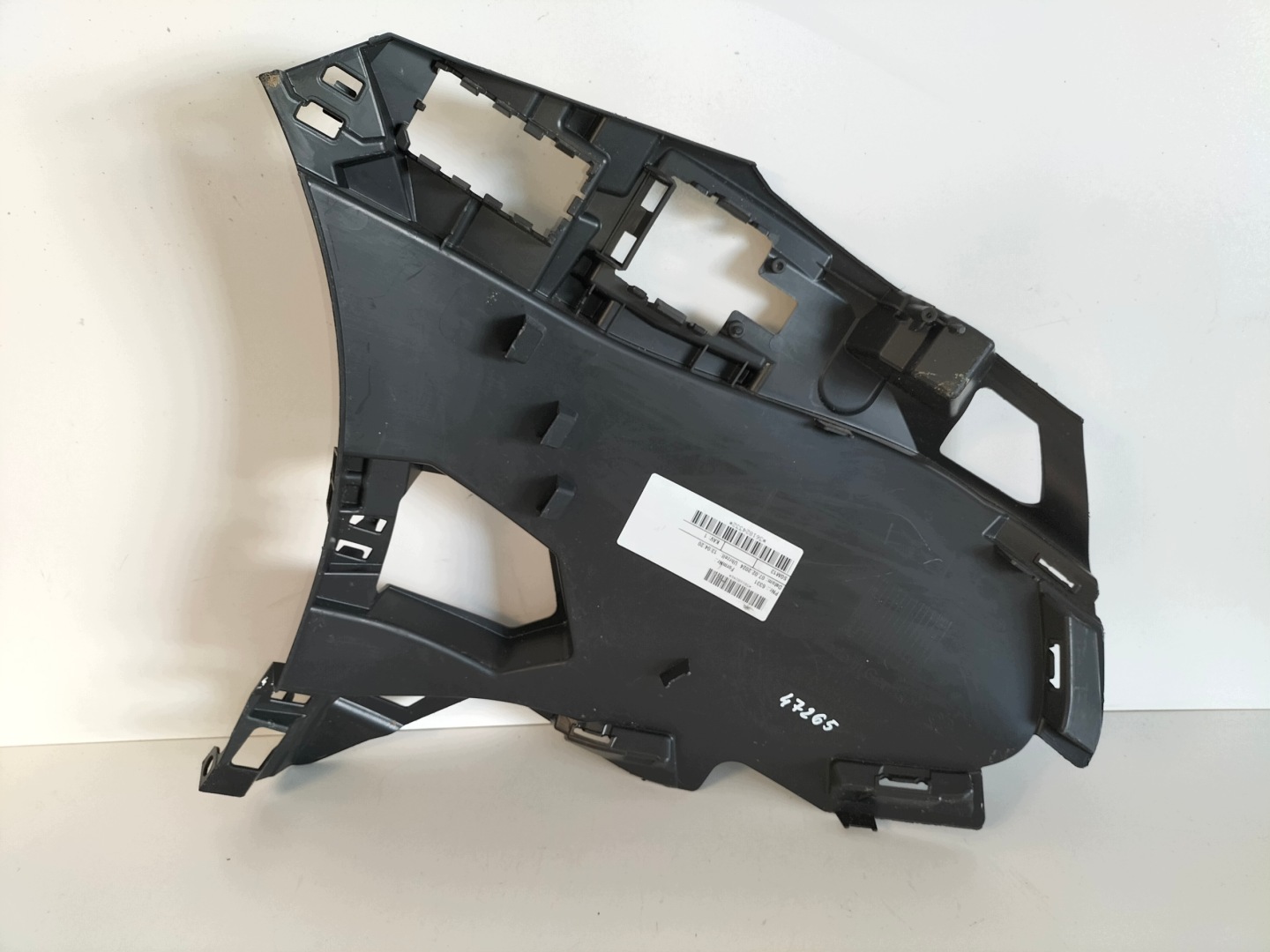 Support Support plaque Pare choc Avant Avant Gauche VW TIGUAN 3 III 24