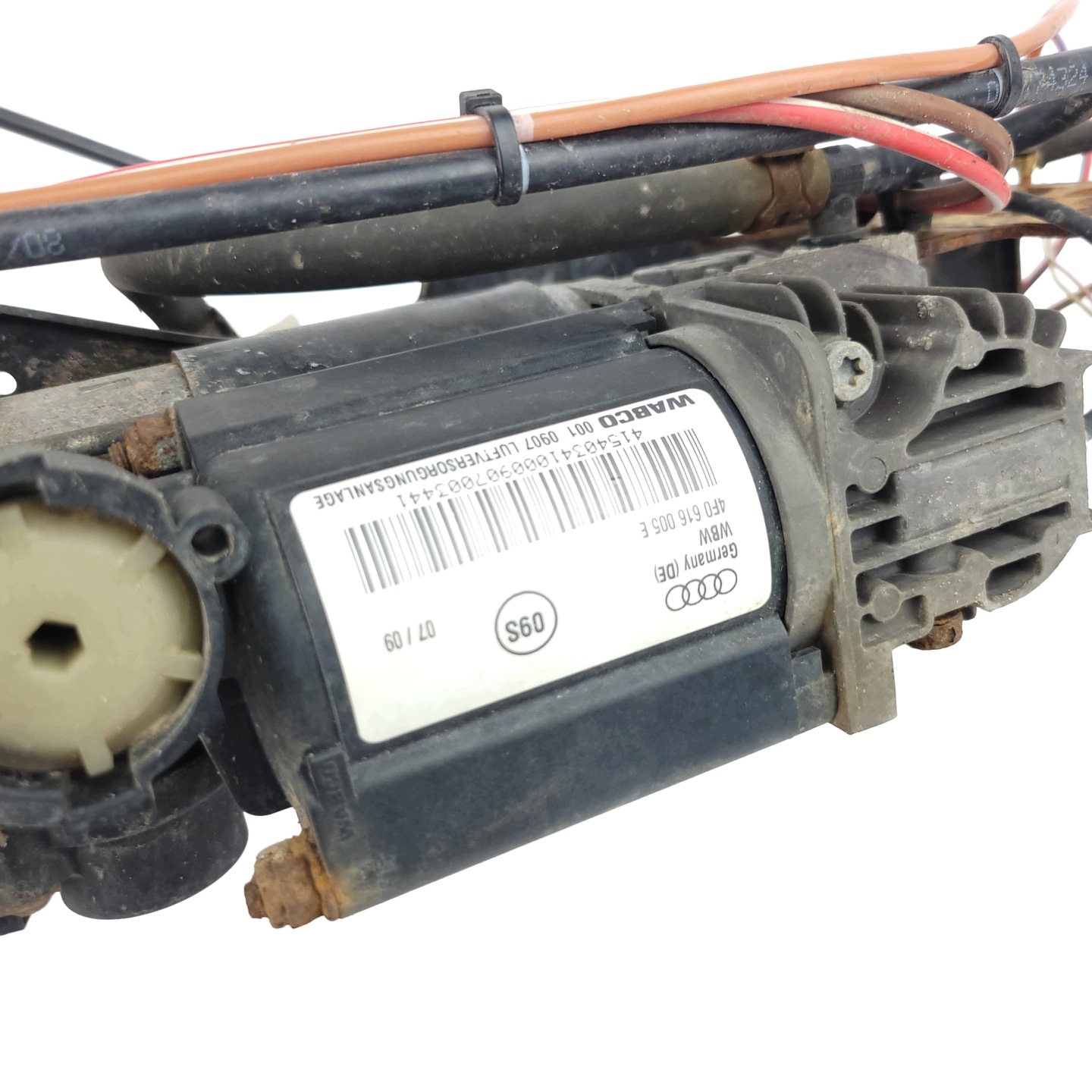 AUDI A6 C6 LIFT compressor; springing compressor air 4F0616005E USZKOD