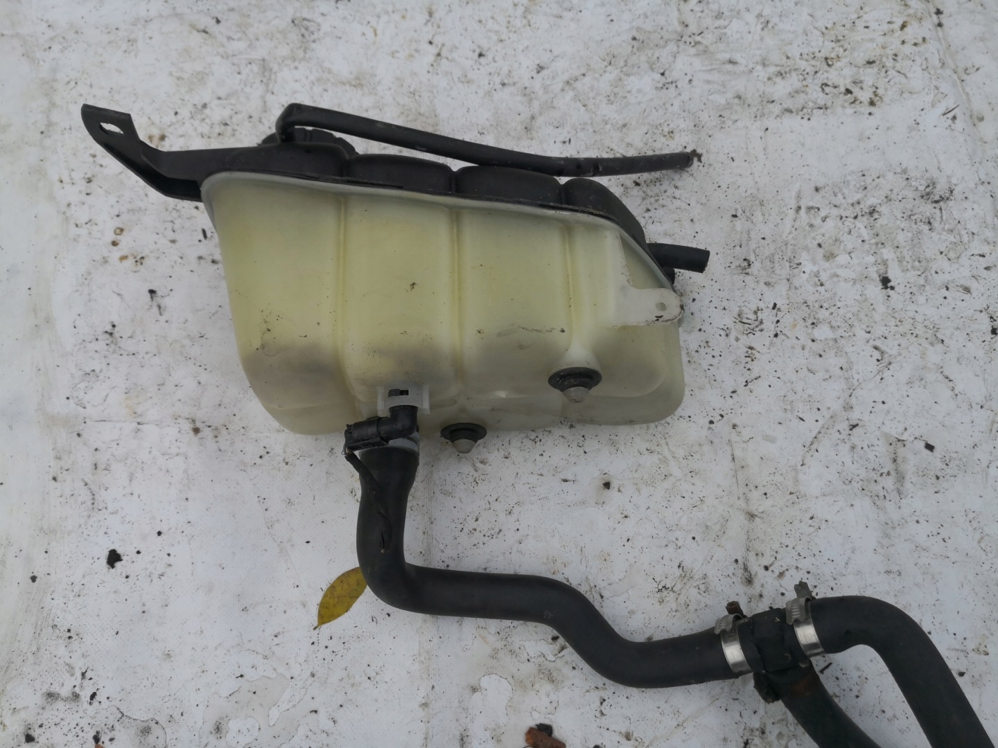 ekspanziona posuda MERCEDES W220 2205000049