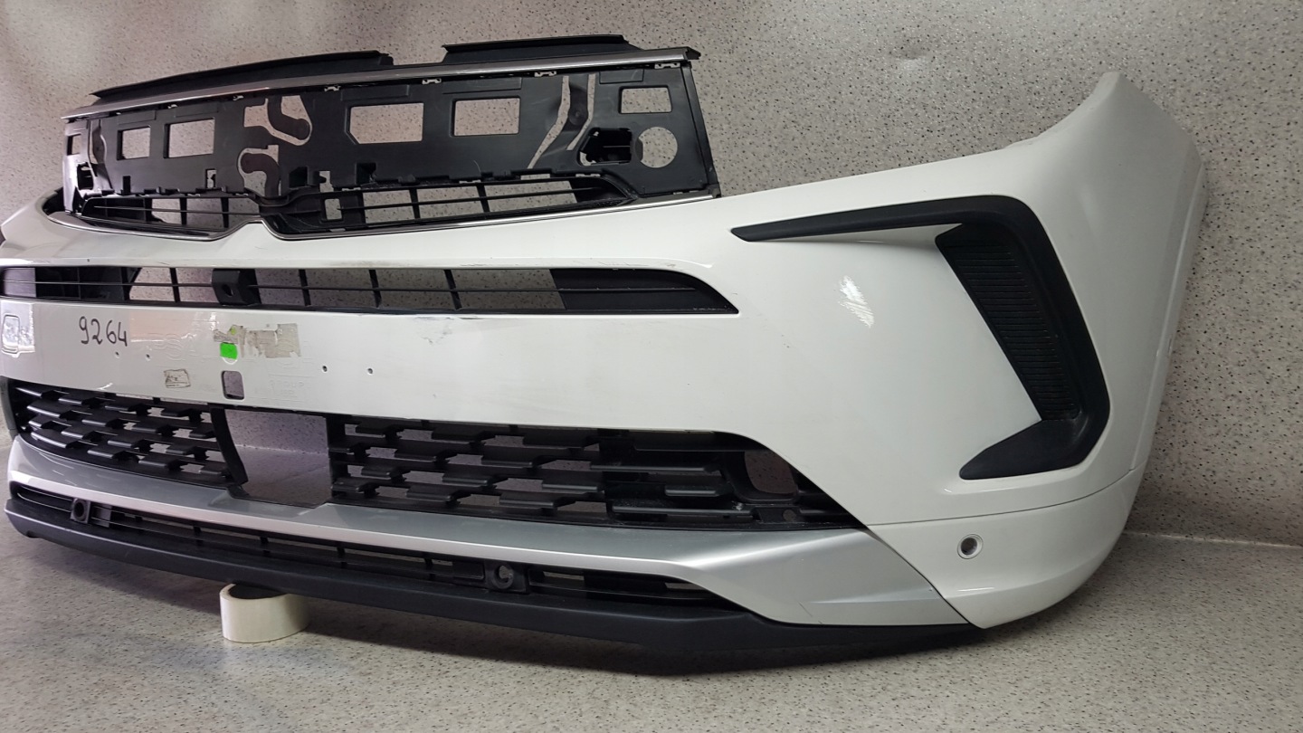 OPEL GRANDLAND X 2022 - bumper front 9264