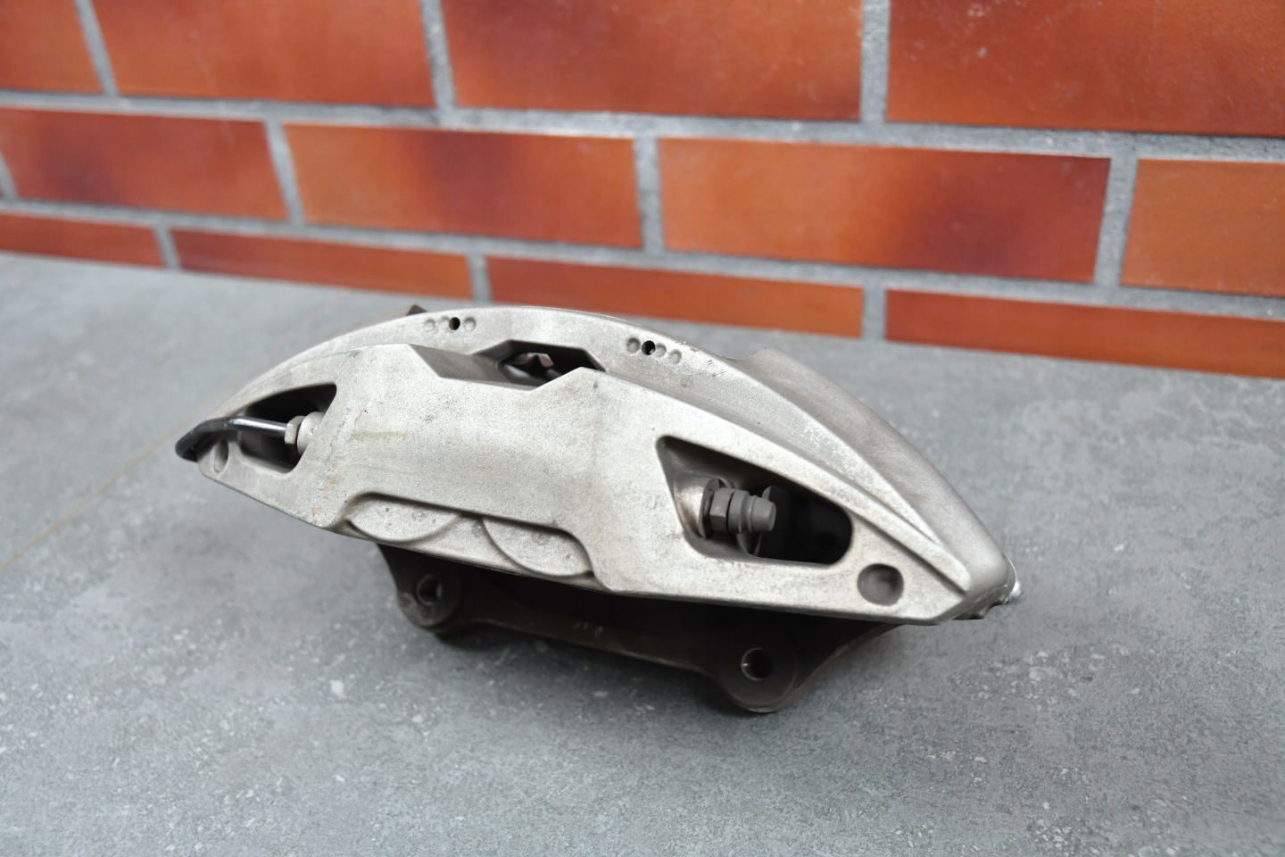 caliper pressure plate brake right front BMW 5 G60 G61 7 G70 348x36 grey