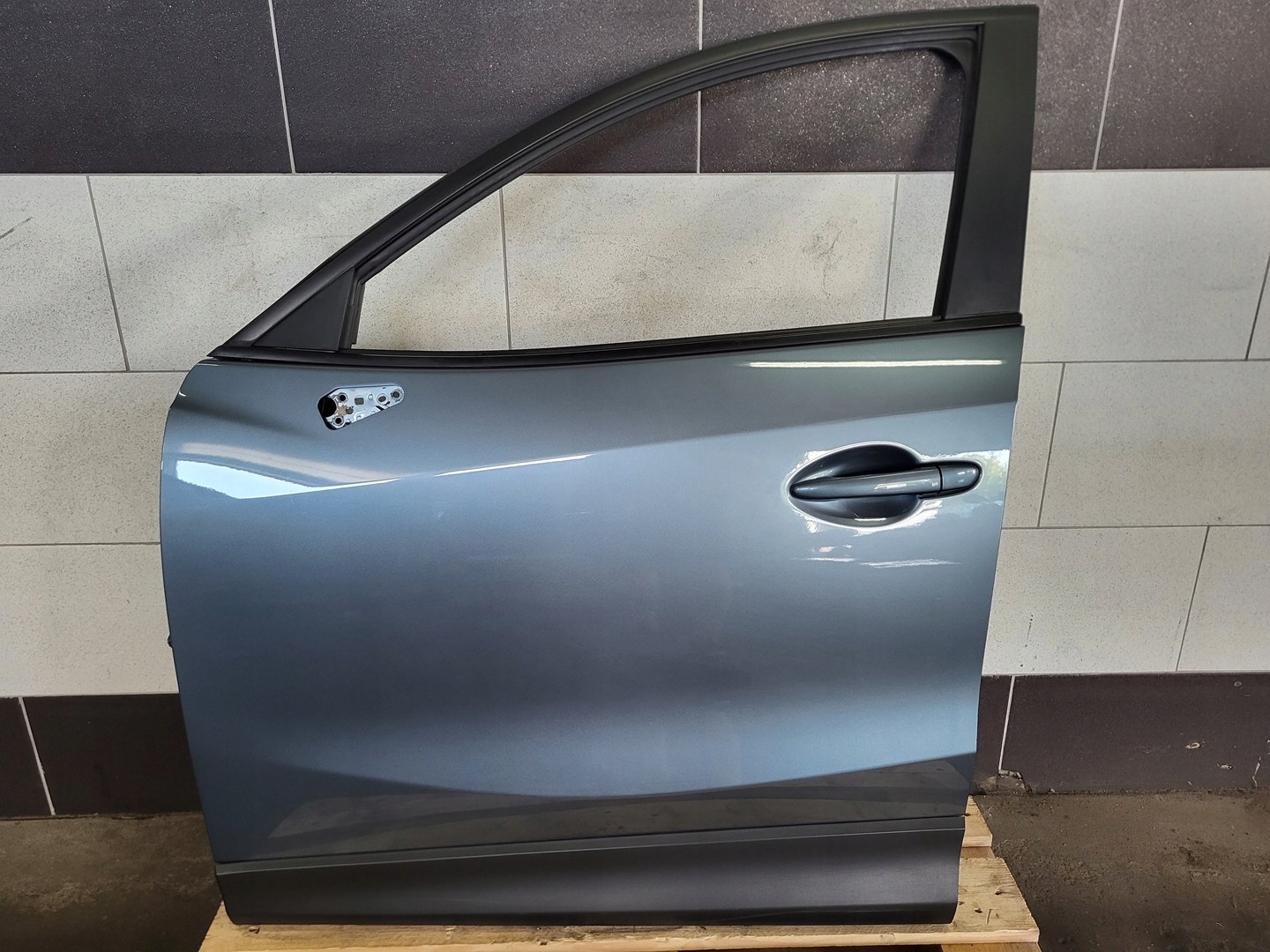 door left front left front 42B MAZDA CX-5 and KE