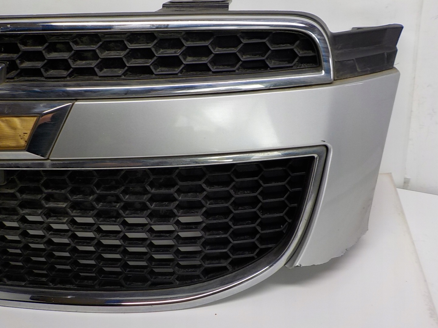 CHEVROLET ORLANDO grill grille radiator