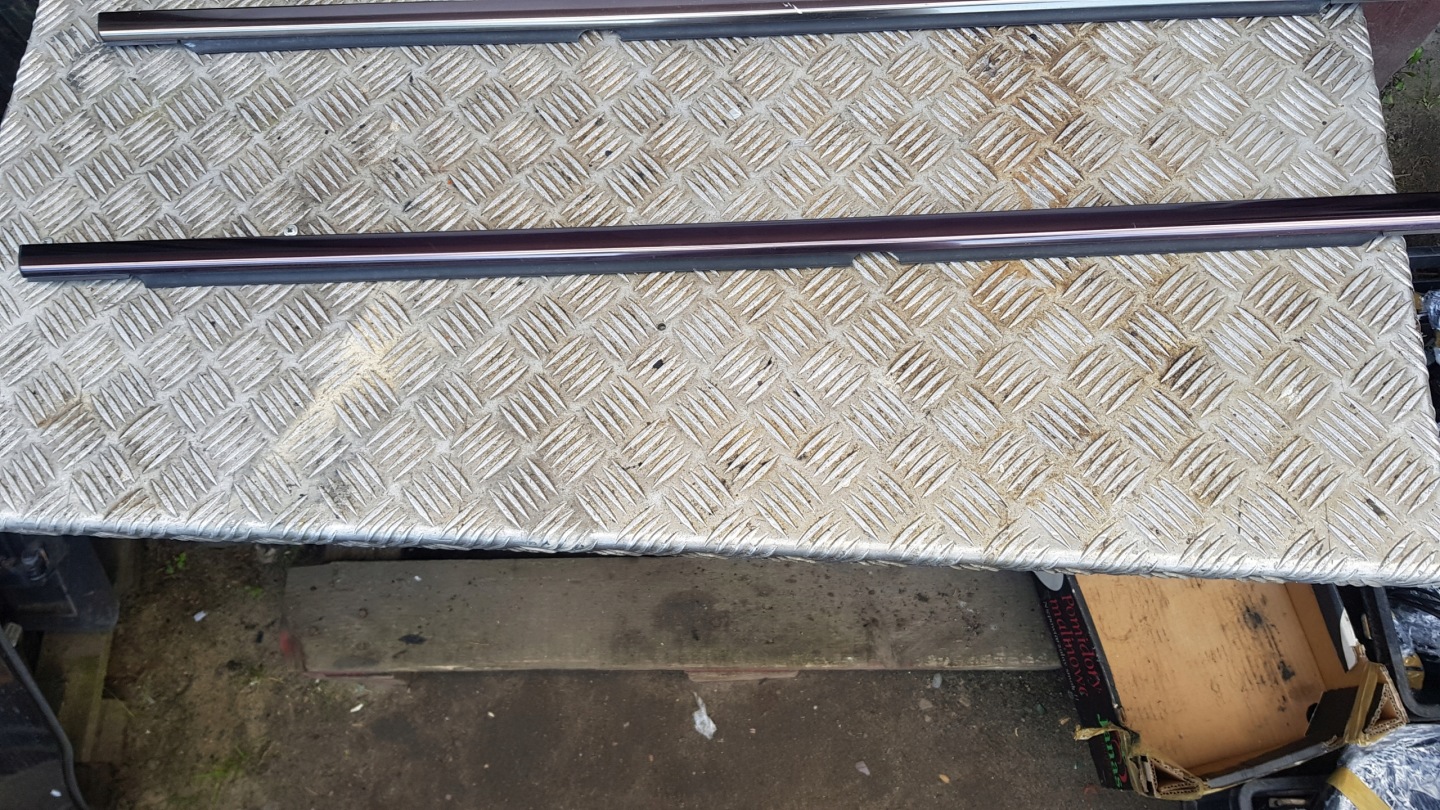 MERCEDES W203 moulding dust left right front