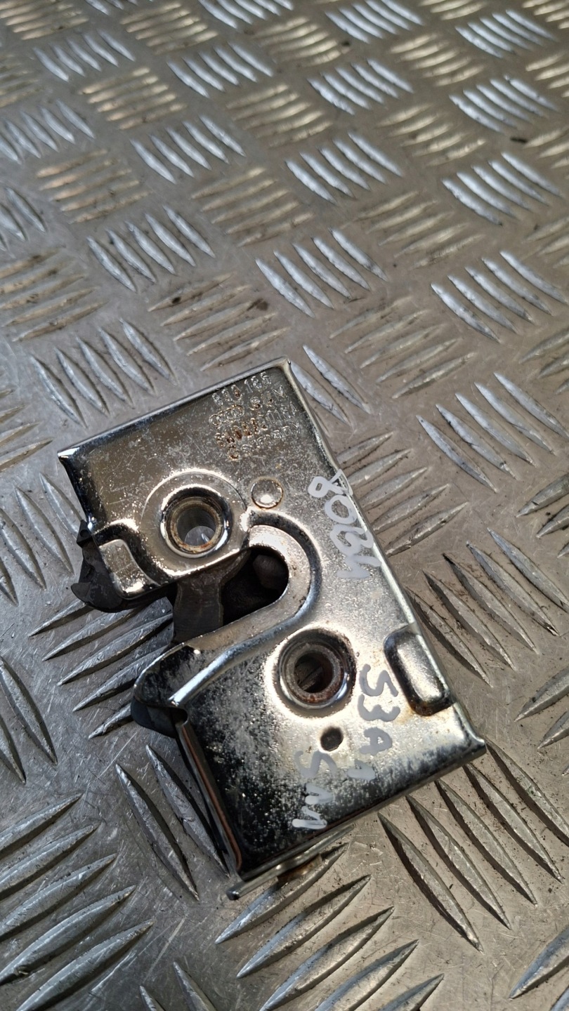 lock door right rear part AUDI 80 B4