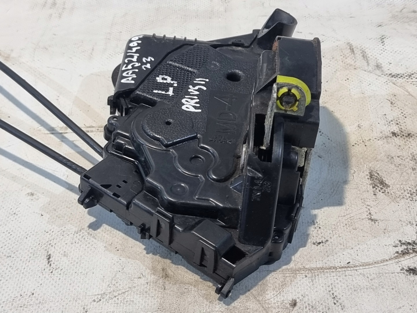 lock door left front TOYOTA PRIUS II 08r