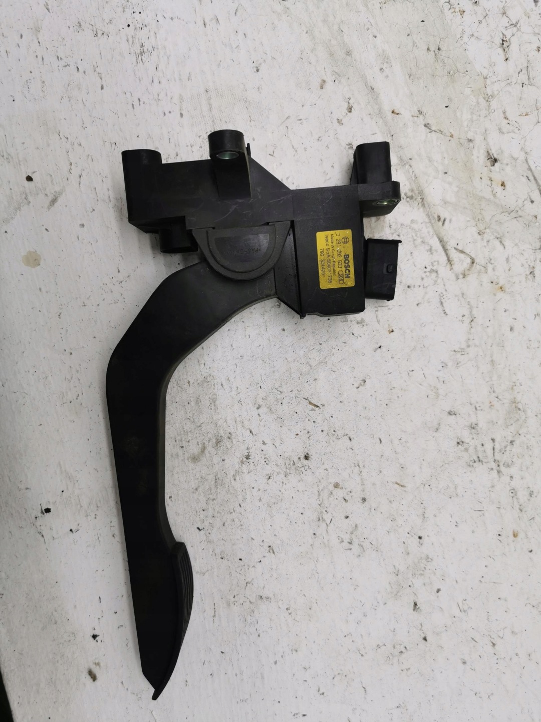 potentiometer Gas IVECO DAILY 2.3 HPI 504061735