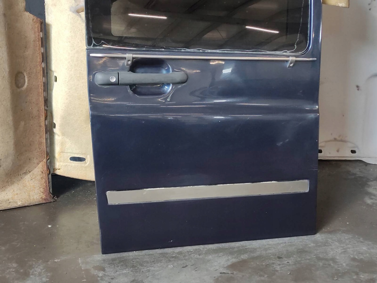 door complete right rear part MERCEDES-BENZ VITO W638