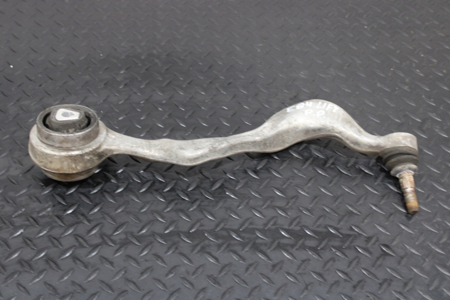 arm right front BMW X1 E84 LIFT LCI
