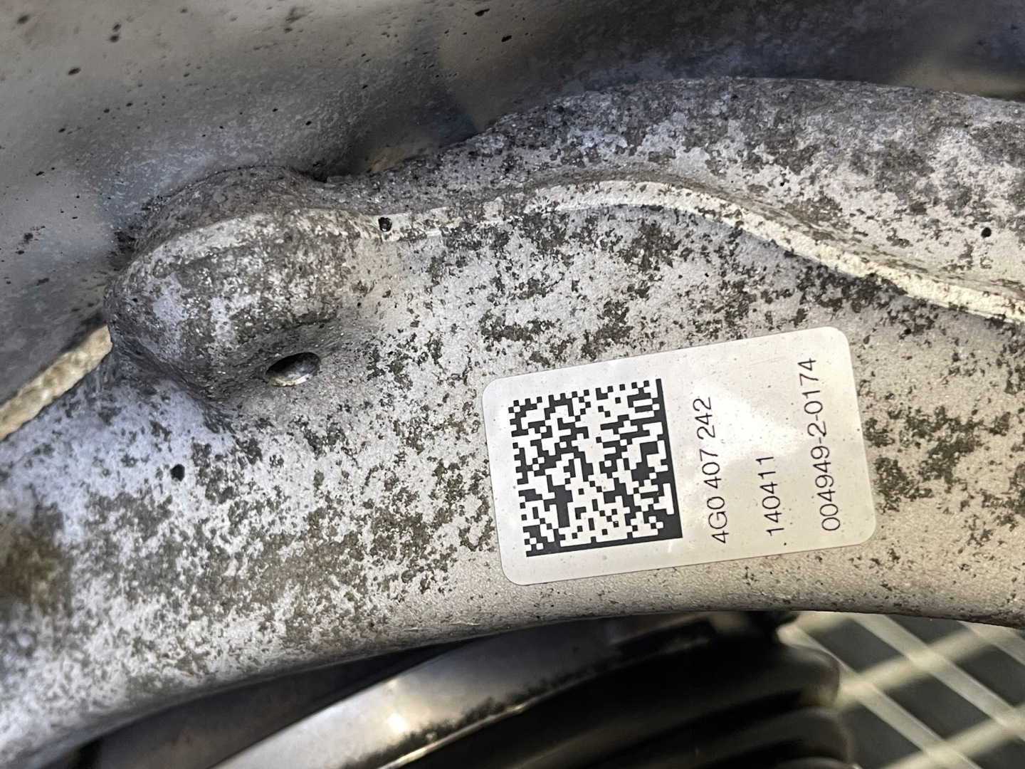 Audi A6 C7 4G otoč pravá předek ramene poloos 4G0407242