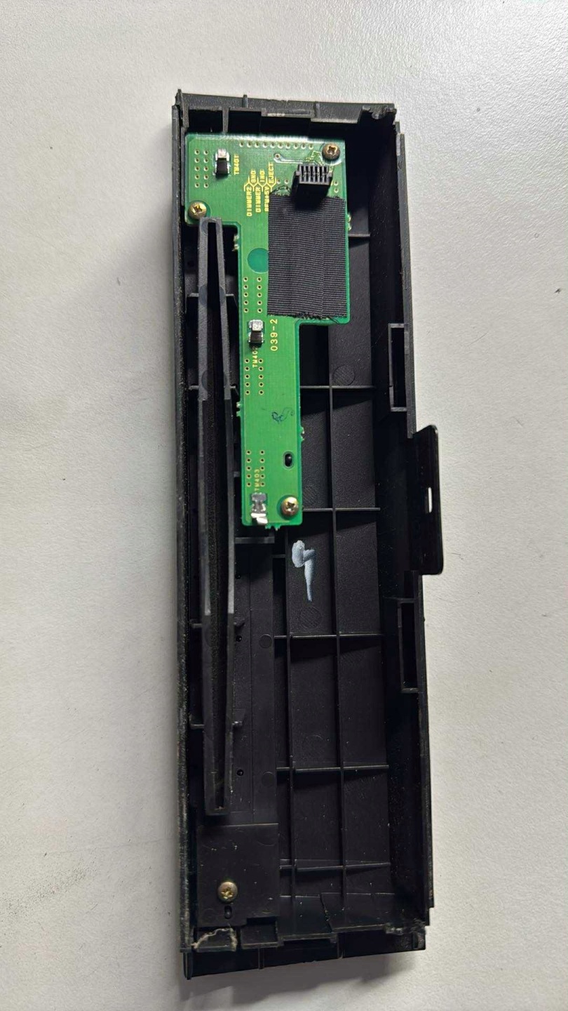 PANEL ZMIENIARKI front changer cover front covering SAAB 9-3 93