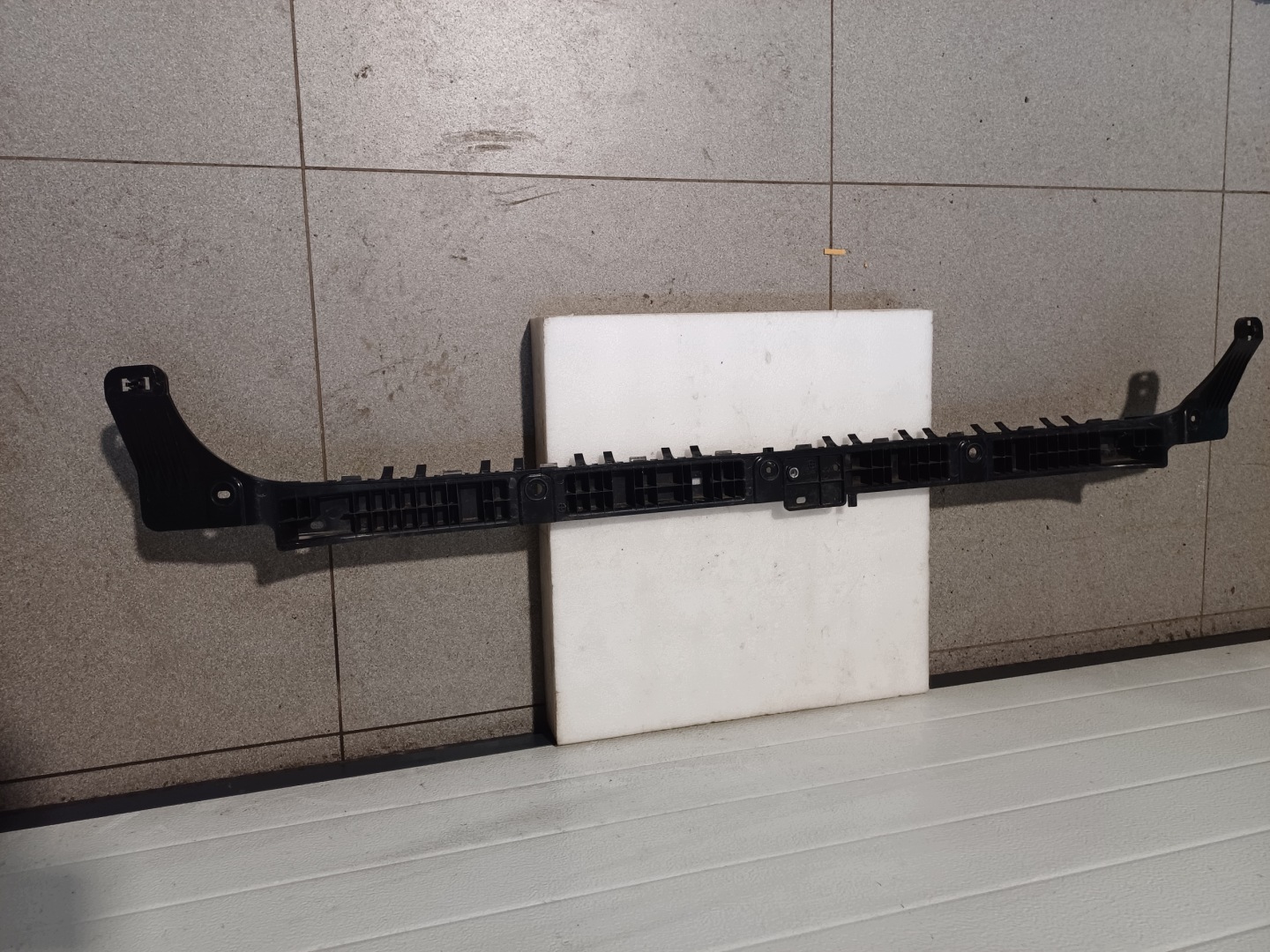 bumper bracket rear part rear TESLA MODEL 3 1083994-00-G