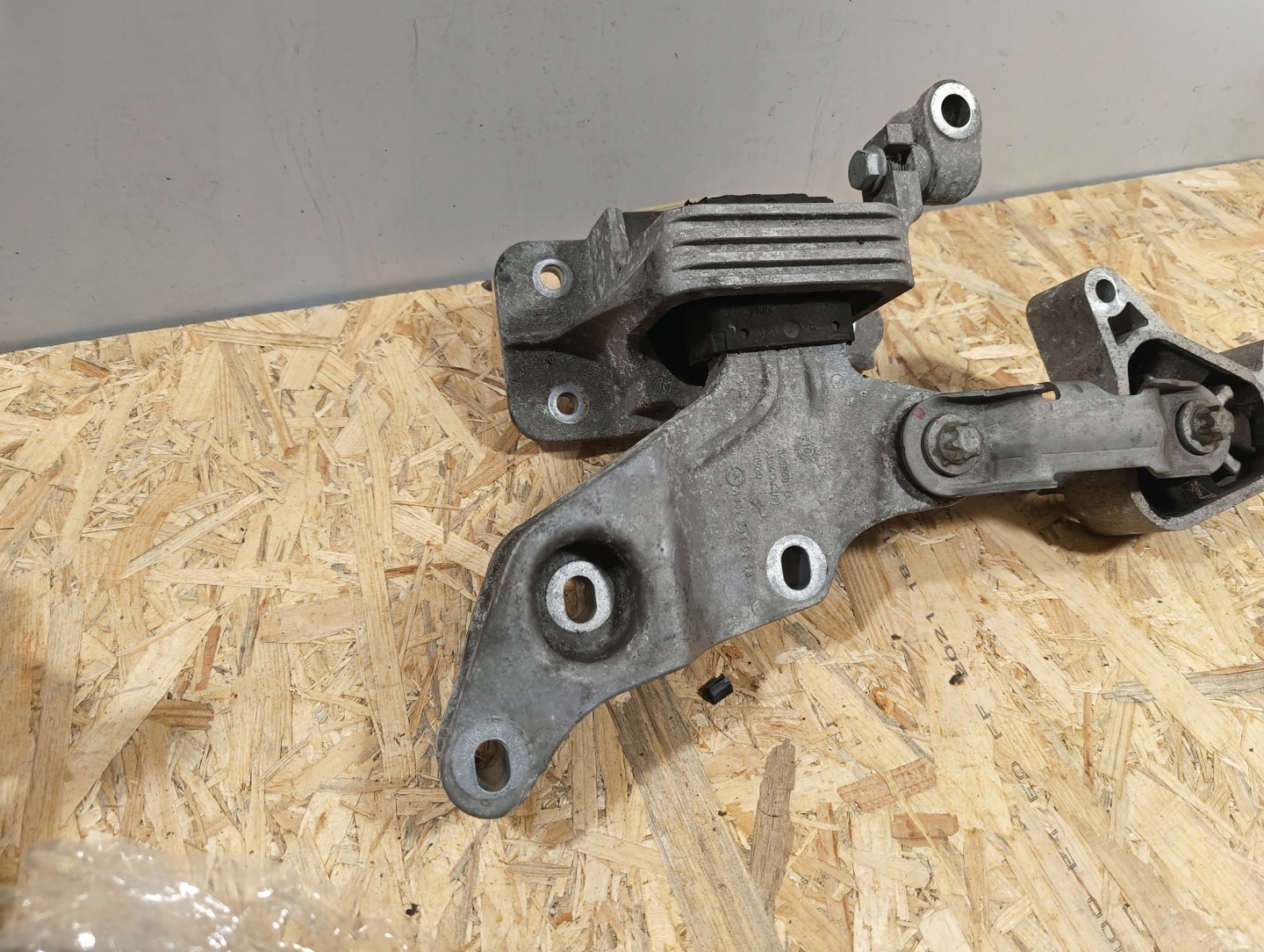 holder engine mount MERCEDES VITO A4472410713