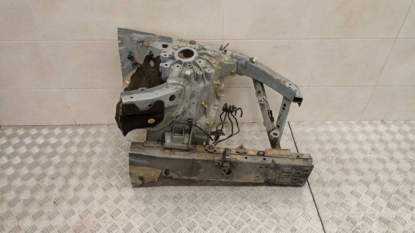 BMW G22 quarter quarter left placement C4P