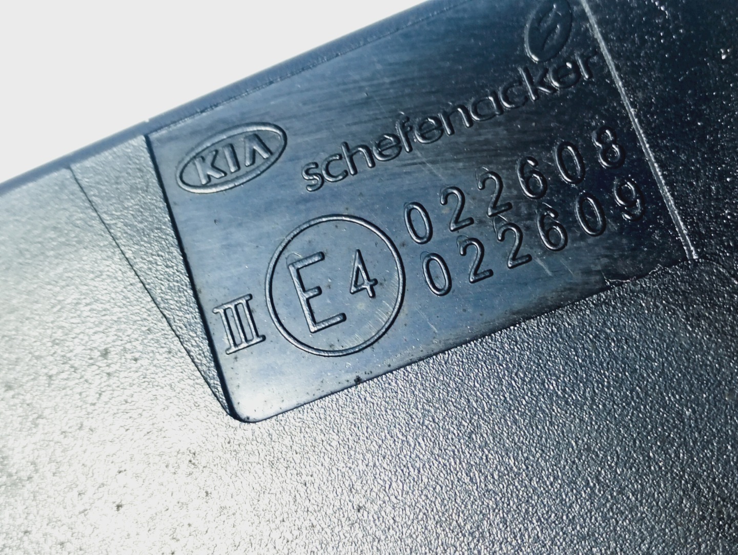 mirror left electrics 5 PIN OE E4022608 kod lakieru HR Kia Ceed 06-12
