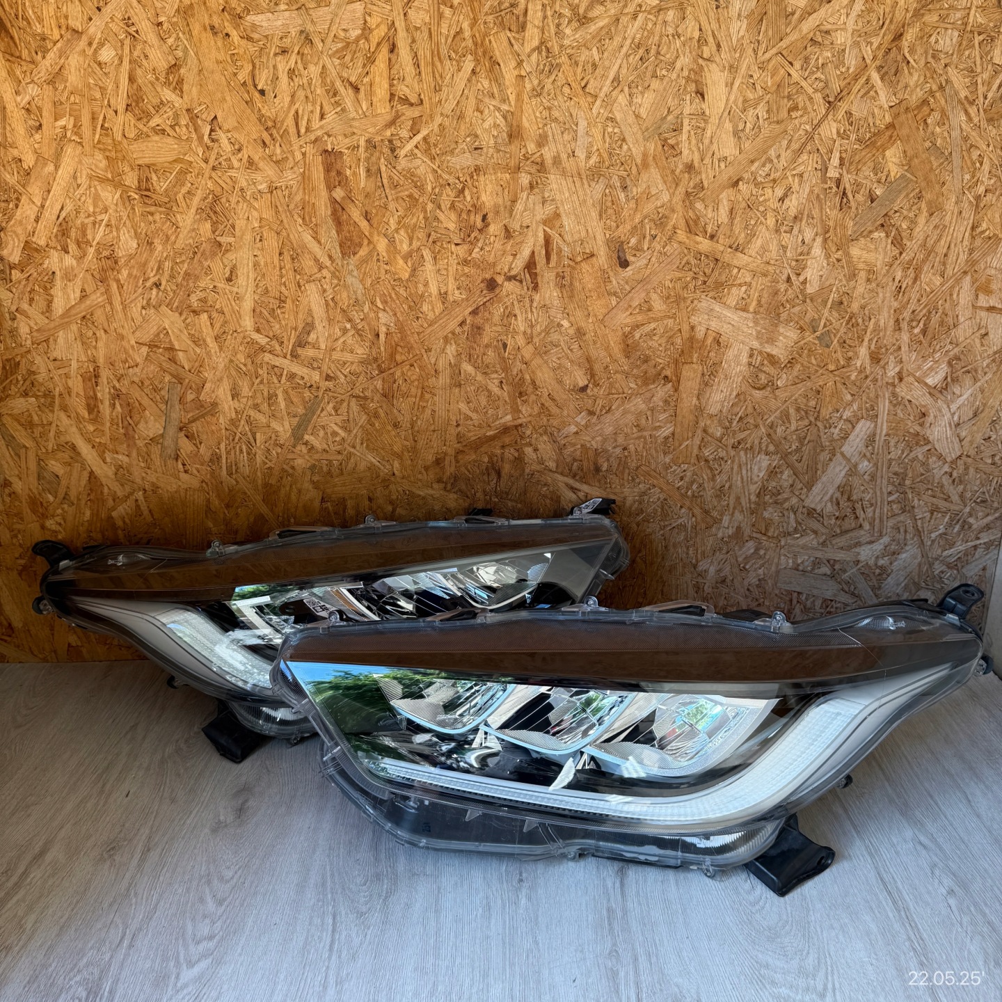 light left right lights front KOMPLET TOYOTA YARIS IV