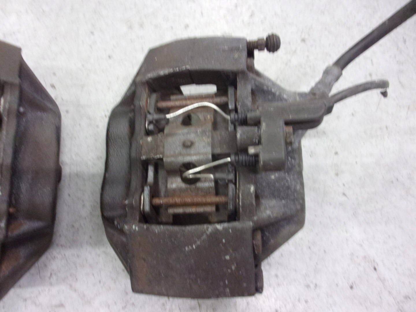 MERCEDES R129 SL 500 calipers HAMULCE front 1294200083