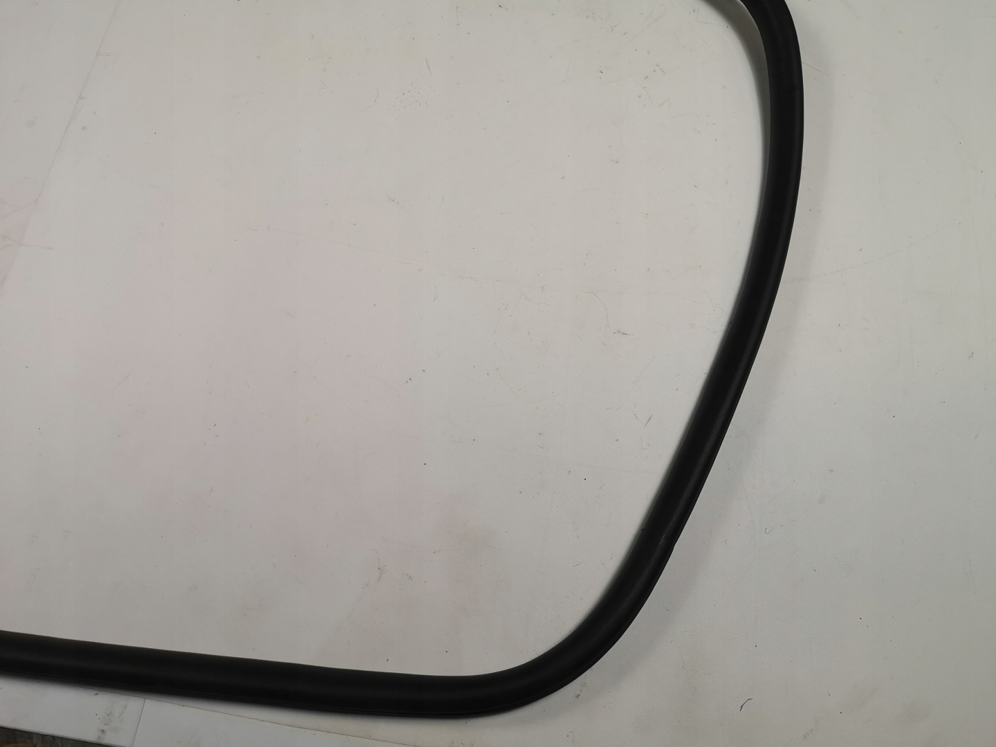gasket door right front Ford Explorer 2020