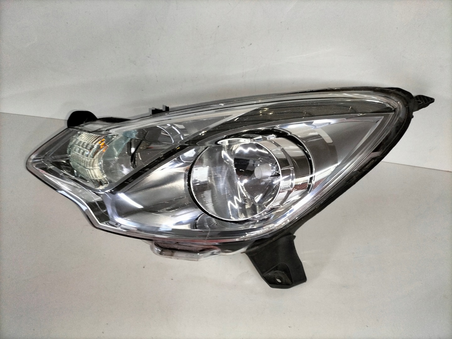 light front left reflektor CITROEN C3 II 09-13