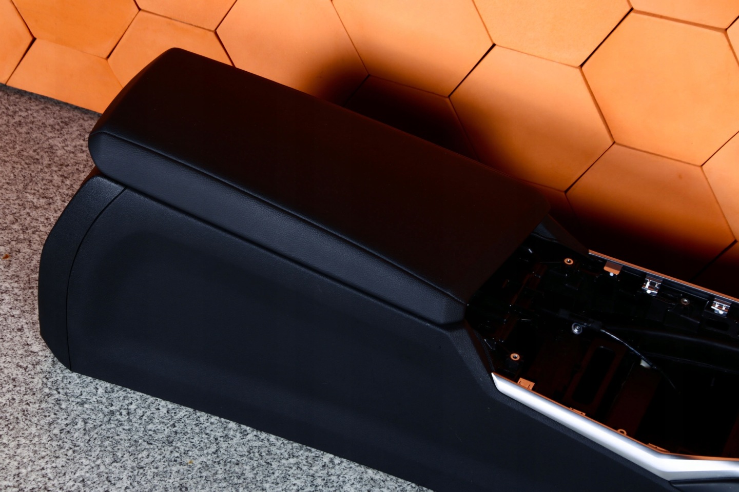 BMW G20 G21 TUNEL central armrest black