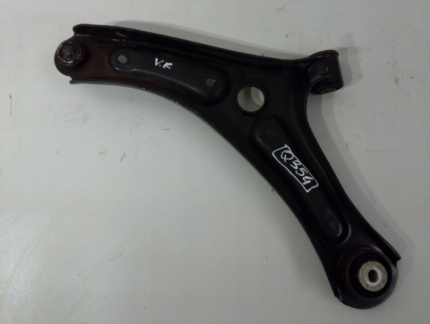 Ford Ecosport MK2 arm front right GN153042BA (Q354)
