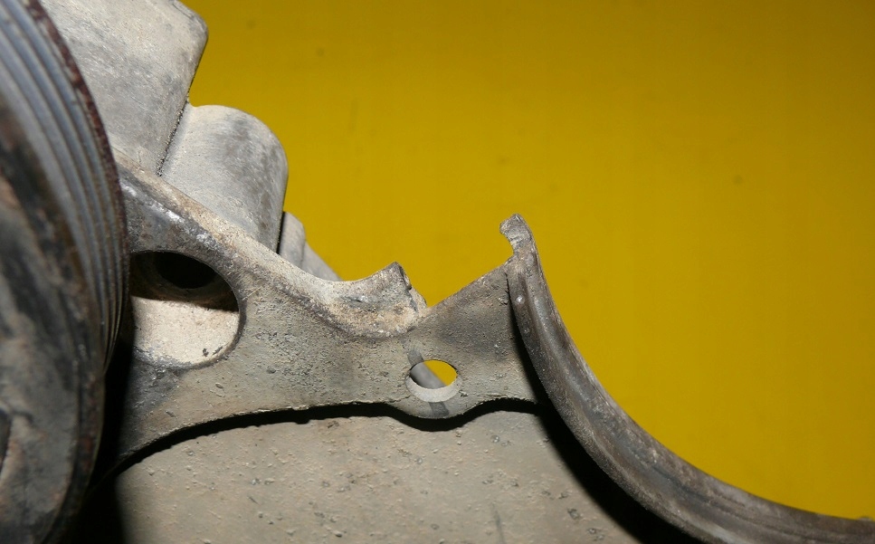 bracket console engine mount AUDI S6 A6 C5 4.2 FL