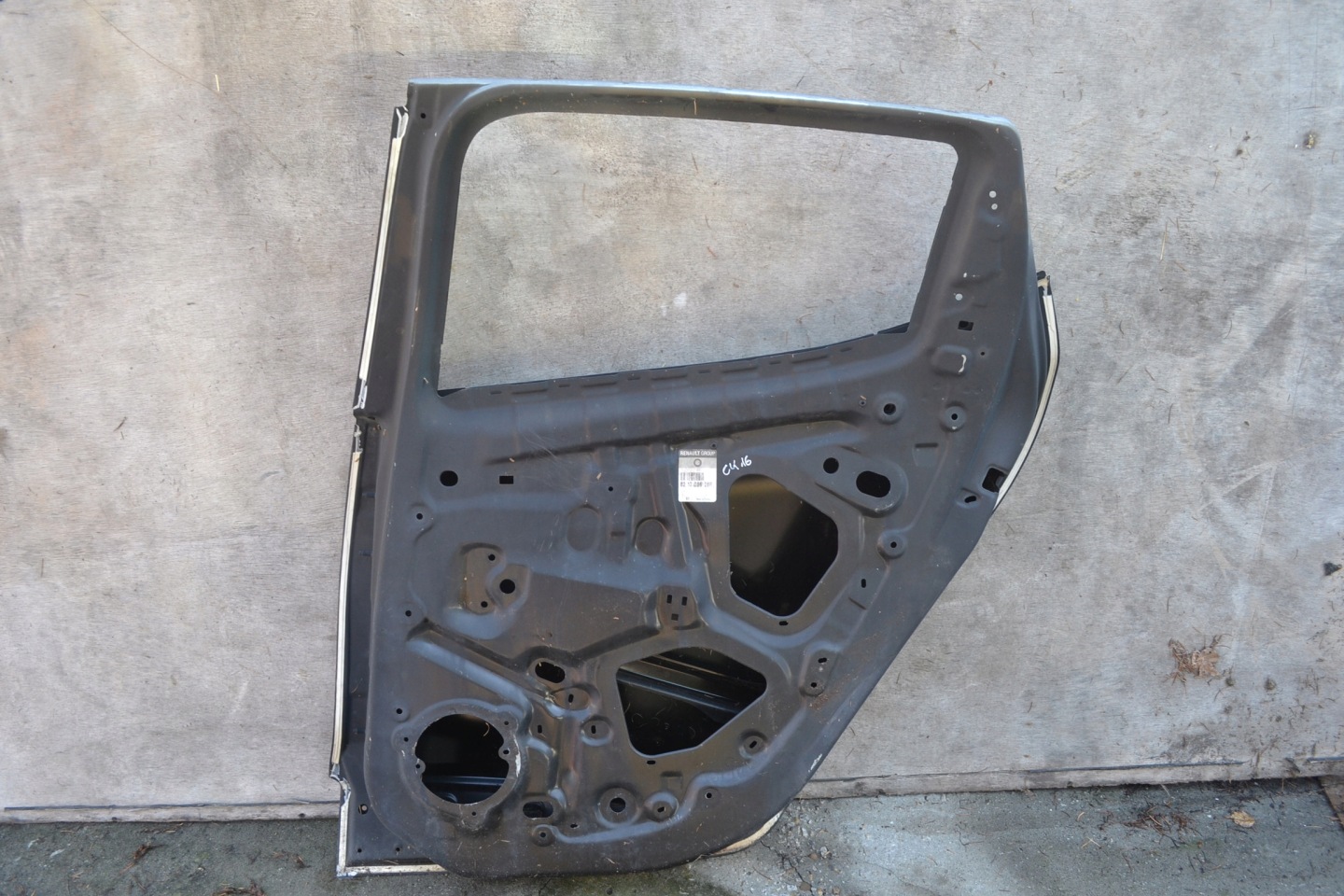 door right rear. right rear part RENAULT CLIO IV 4 HB