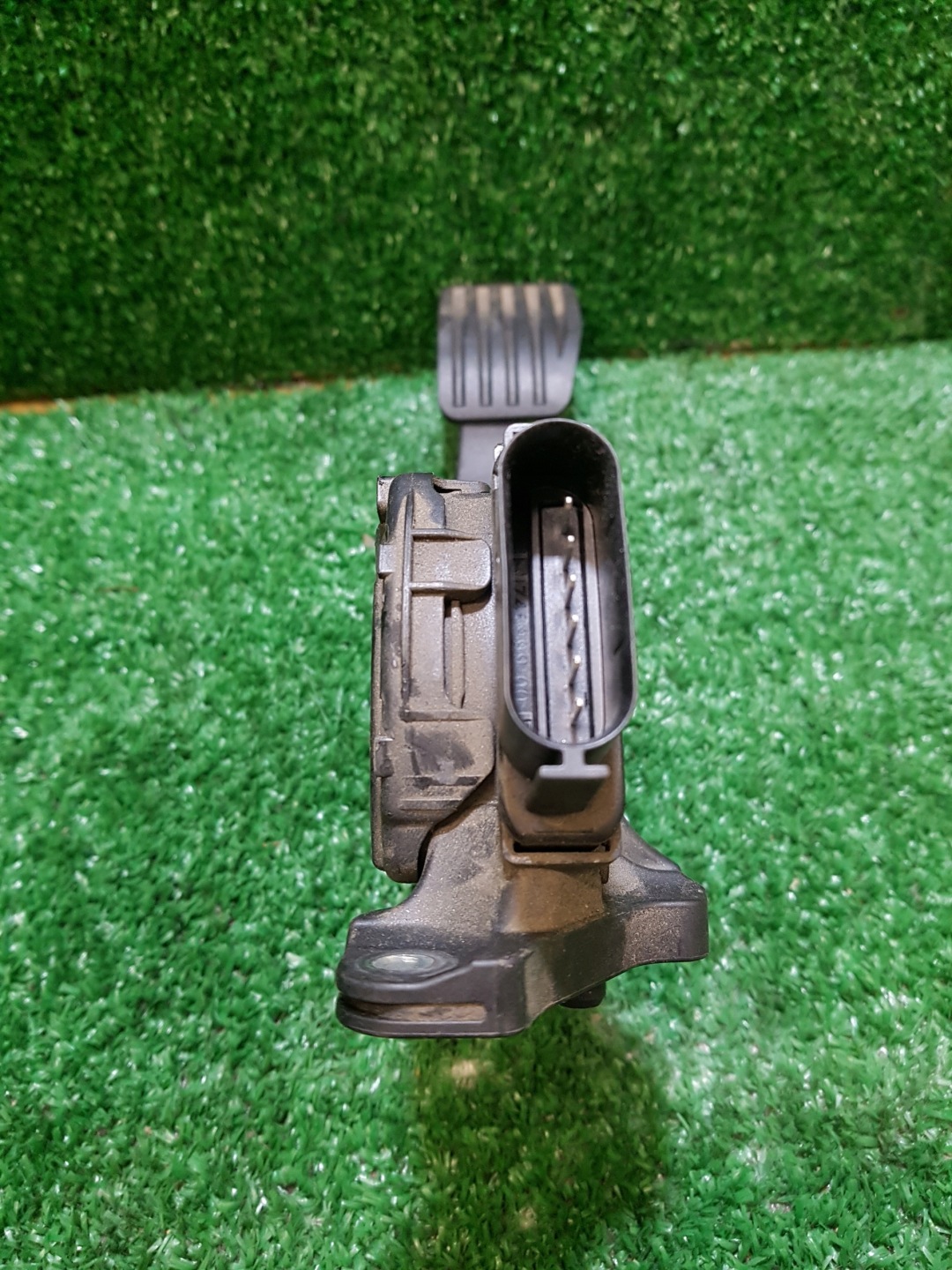 accelerator pedal FORD S-MAX 6G92-9F836-JD