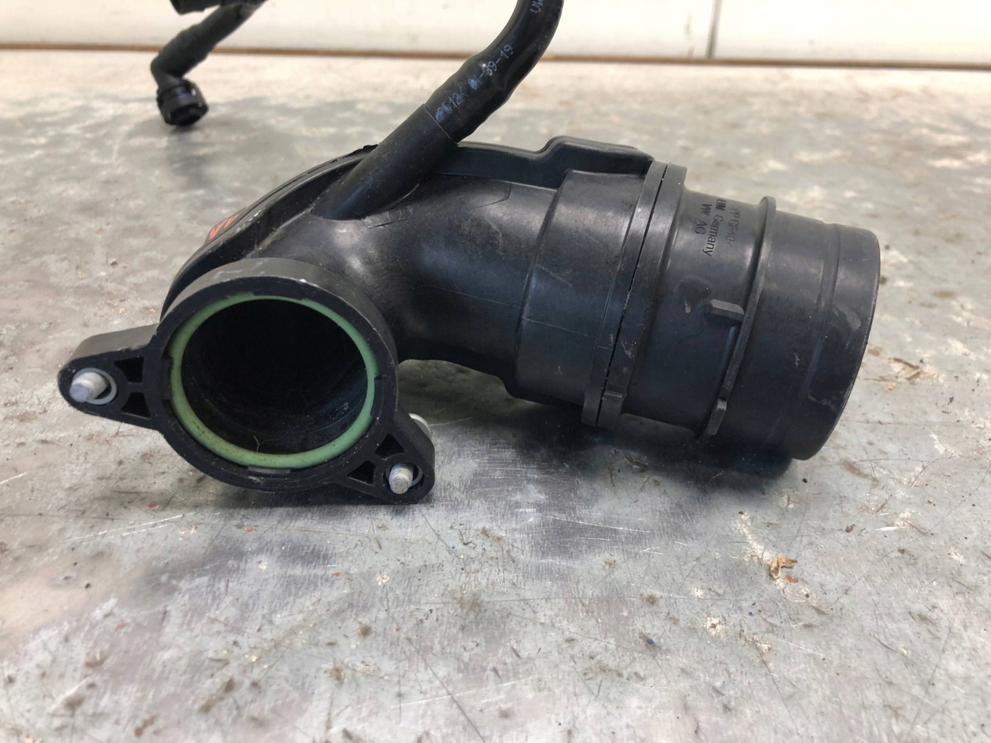 pipe air hose VW AUDI 04E129656AK 04E133366DJ