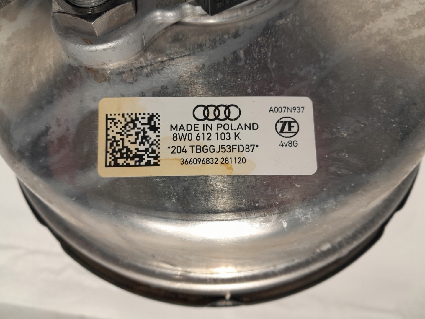 AUDI A4 B9 LIFT Berline Servo Servo frein 8W0612103K