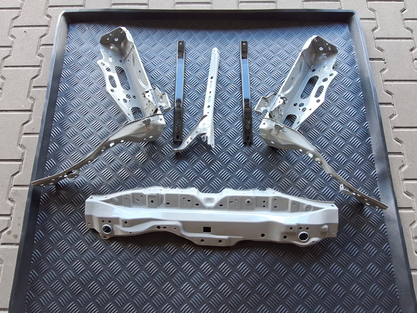 front body wall front pillar OKULAR left right LEXUS IS III 300 H IS300H