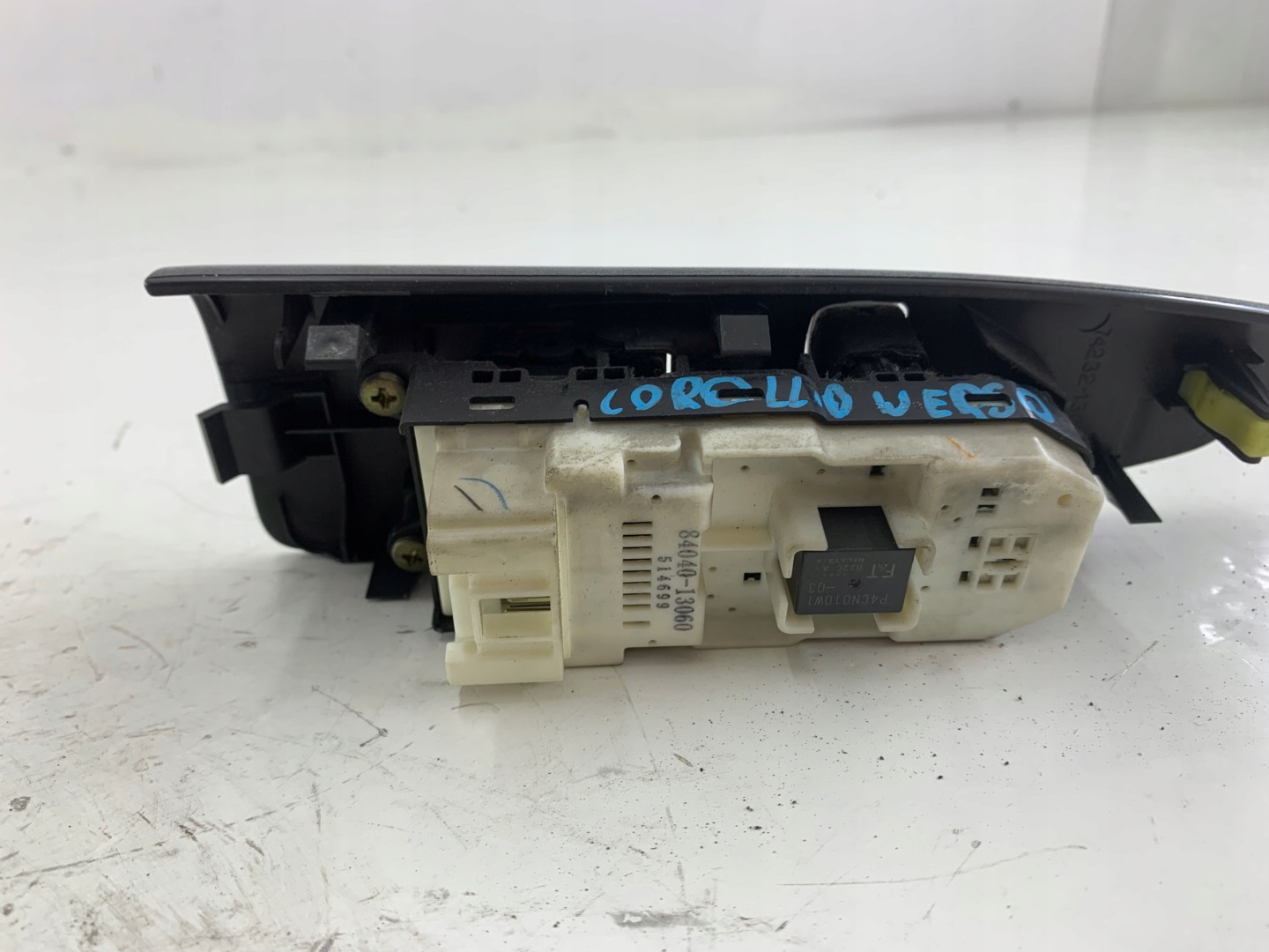 TOYOTA COROLLA VERSO PANEL okna levý předek 84040-13060