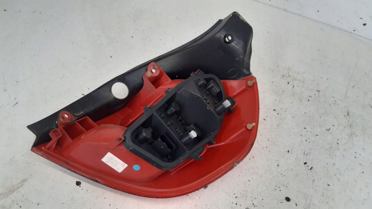 light rear part rear left w fender Renault Clio 3 III 3D 1,2 16V