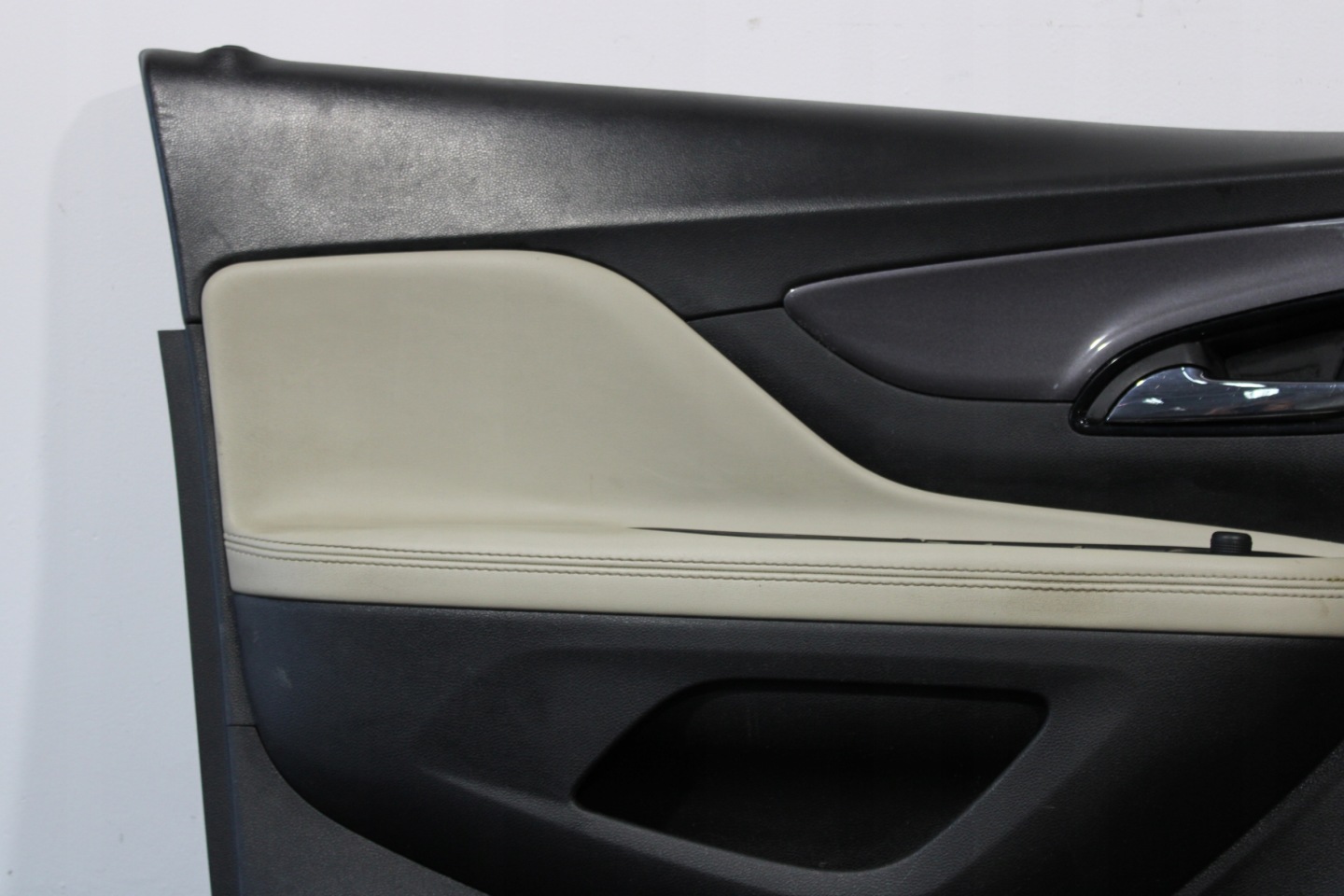 upholstery side door left front OPEL MOKKA X LIFT 2017