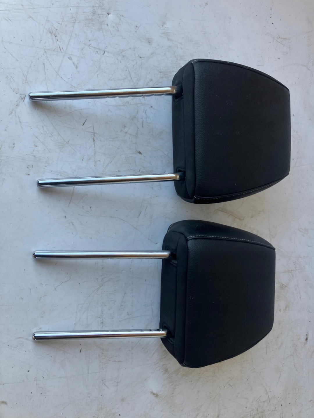 rest seat front right left KIA STONIC leather